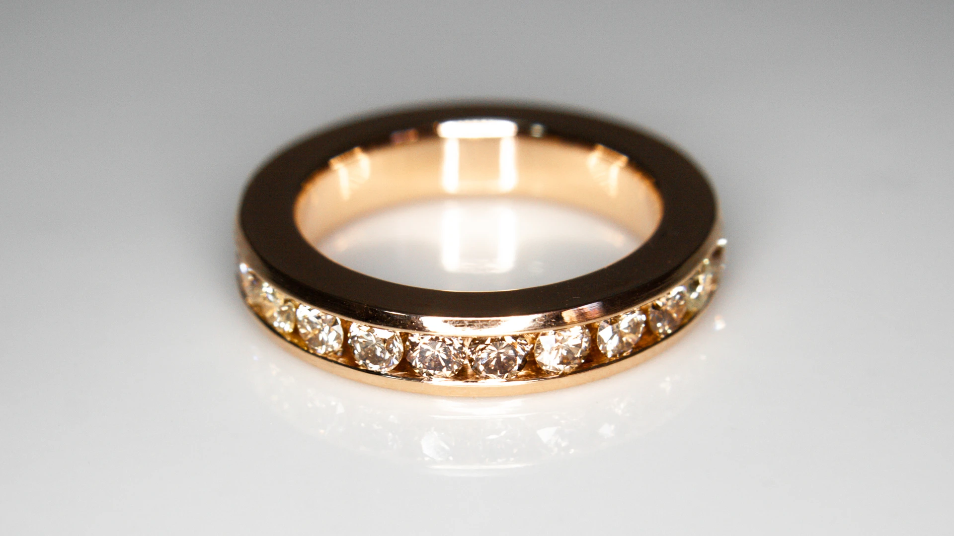 Memoiere Ring aus Gold – Fingerschmuck Unikat von Nathalie Prem