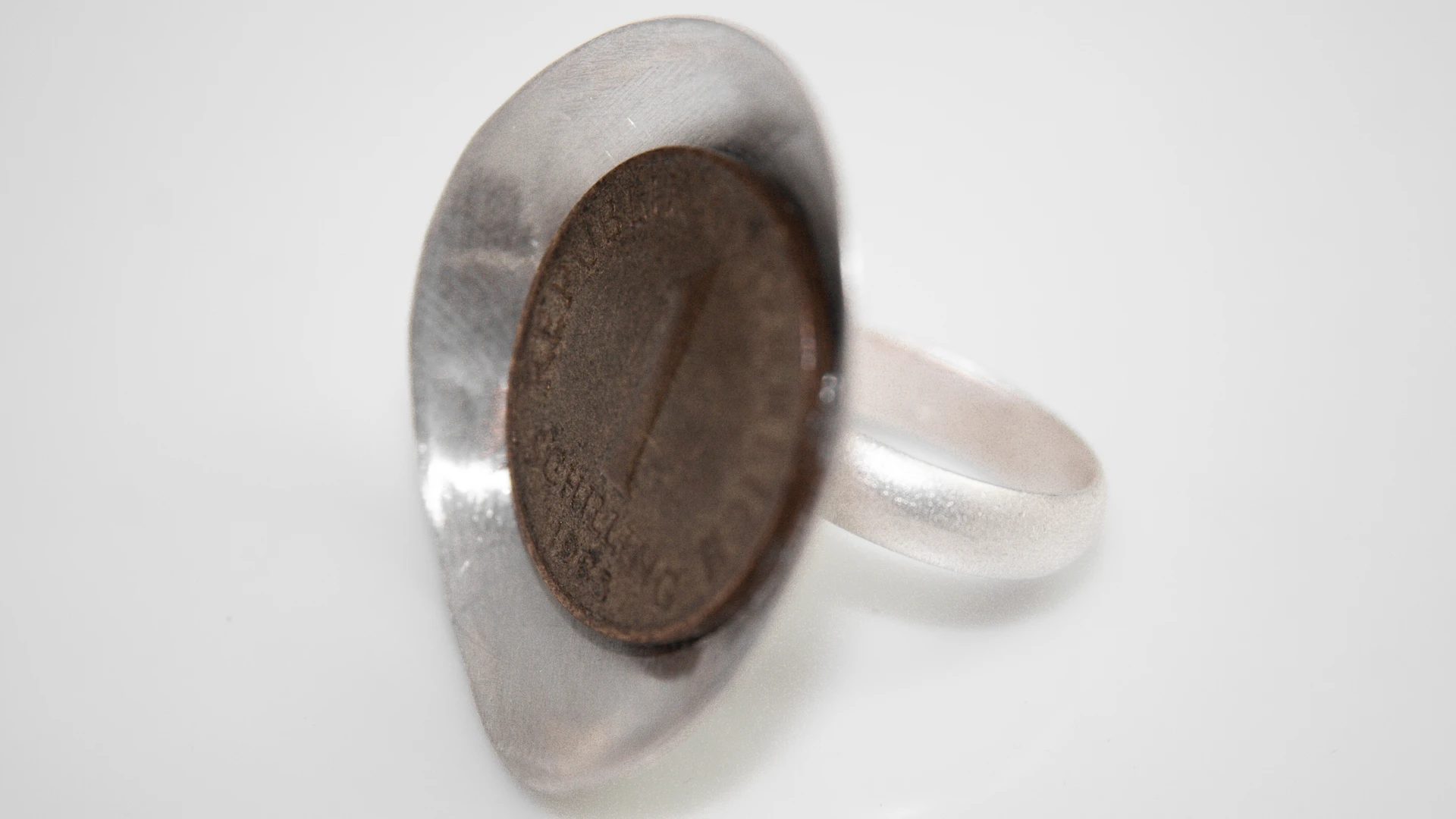 Ring aus Österreichischem Schilling – Nathalie Prem