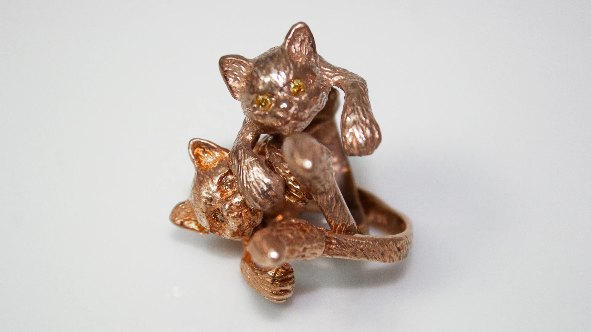 Cat Signature Piece – Nathalie Prem